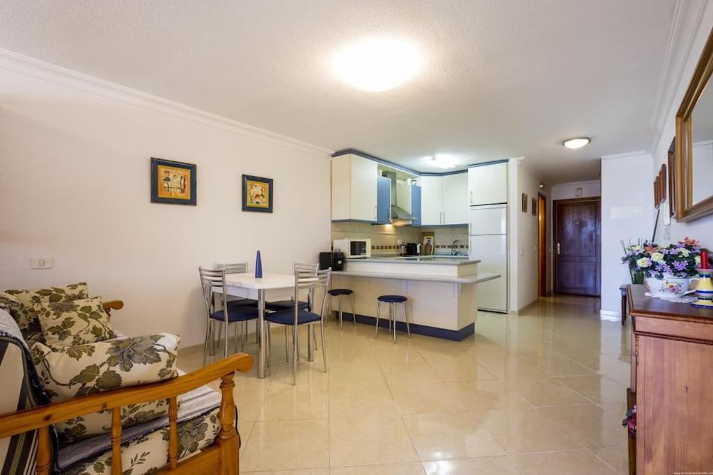 First Line Beach Apartment Puerto de la Cruz  Bagian luar foto